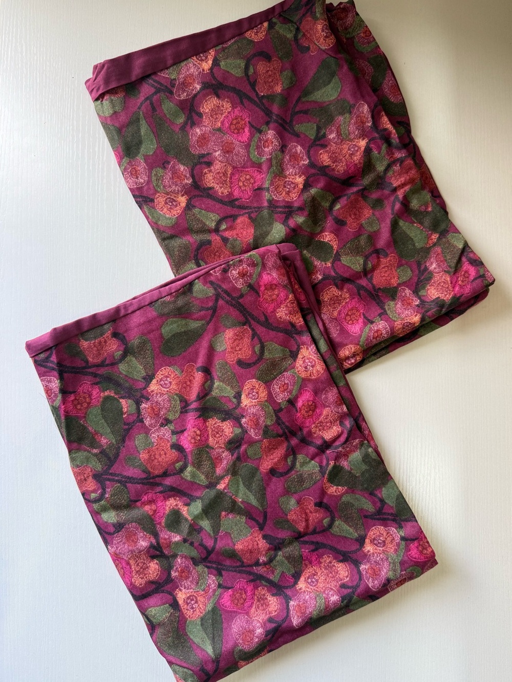 Opalhouse Set of 2 Standard Pillowcases Plum Purple Floral Envelope Closure NWOT